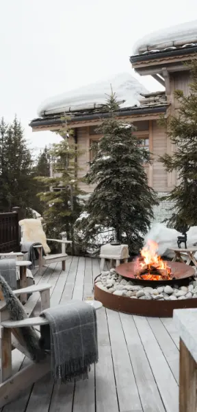Terrasse du chalet avec brasero